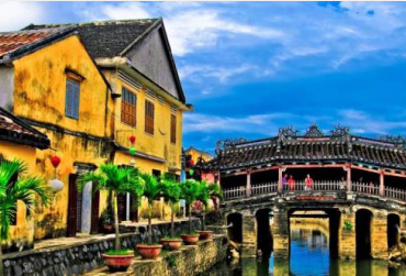 Hue to Hoi An for 1 day (Top grear tour) (or Hoi An to Hue)