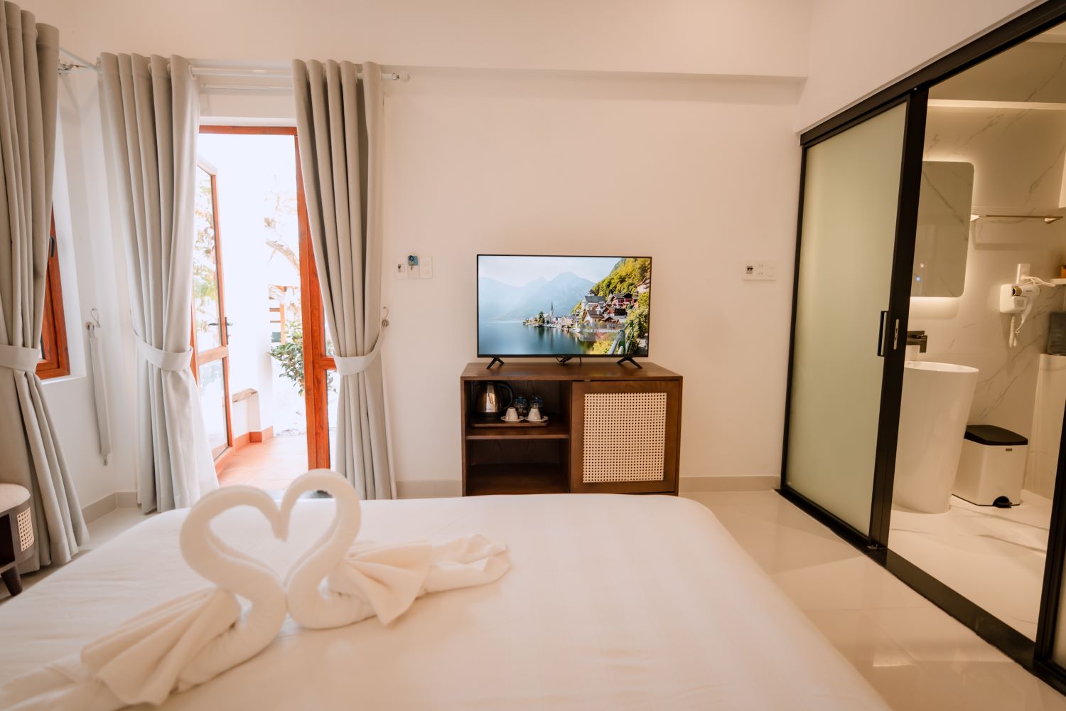 Deluxe Double Garden View Room
